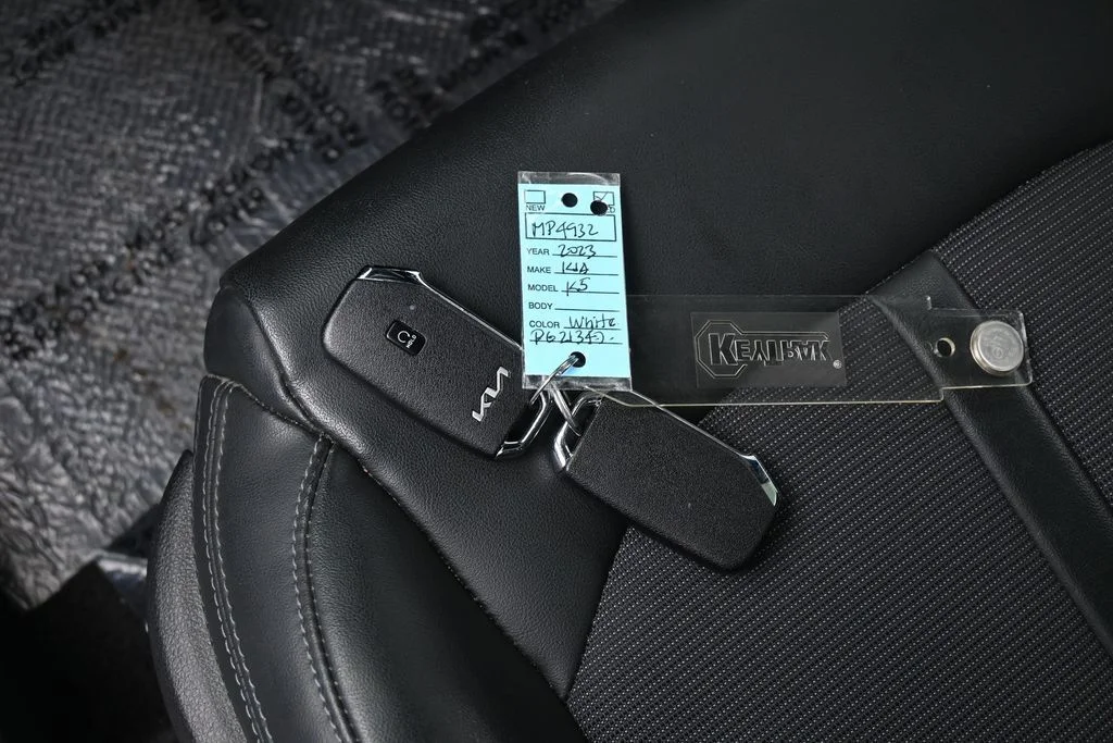 Used 2023 Glacial White Pearl Kia GT-Line image 18