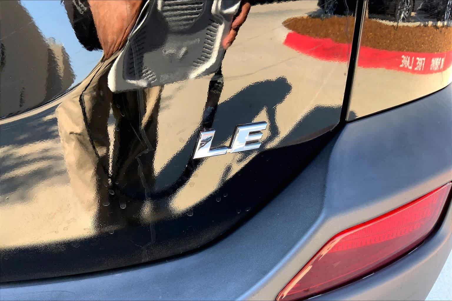 Used 2015 Black Toyota LE image 10