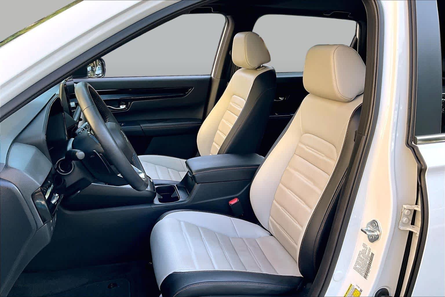 Used 2024 Platinum White Pearl Honda Sport Touring image 8