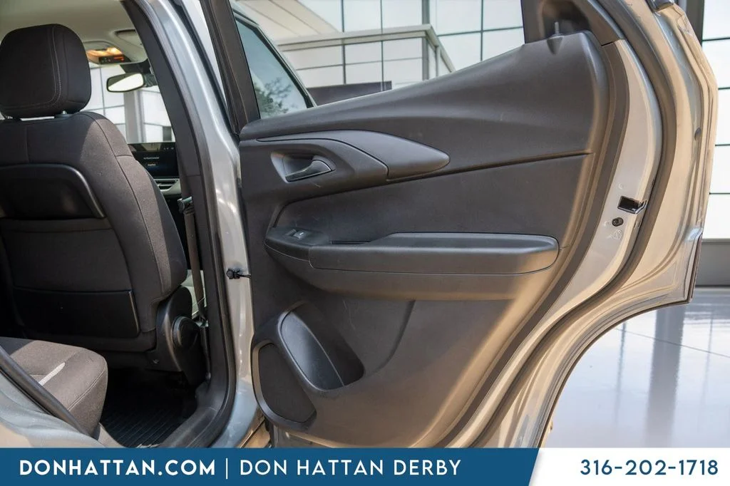 Used 2024 Gray Chevrolet LT image 25