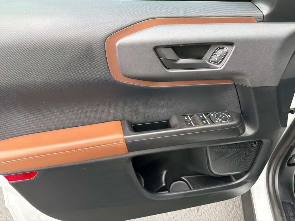 Used 2021 White Ford Badlands image 9