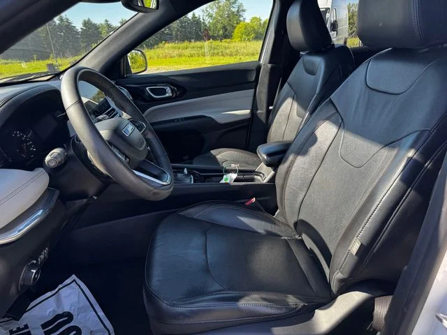 Certified Used 2023 White Jeep Limited image 21
