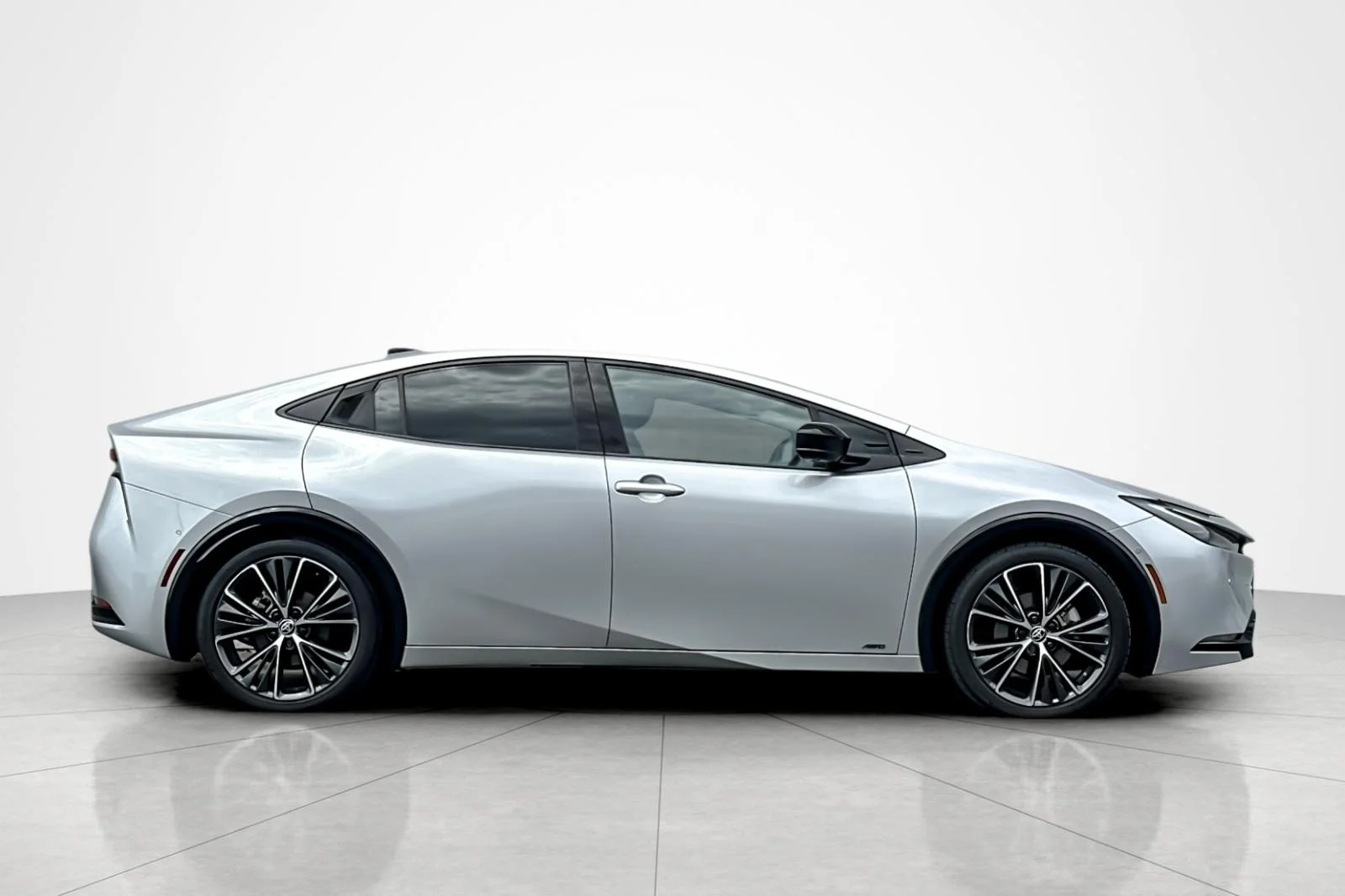Certified Used 2024 CUTTING EDGE Toyota Limited image 6