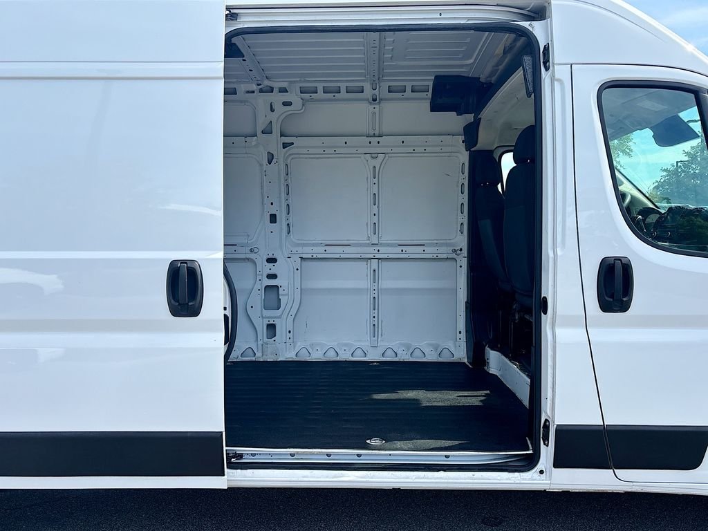 Used 2023 White Ram High Roof image 15