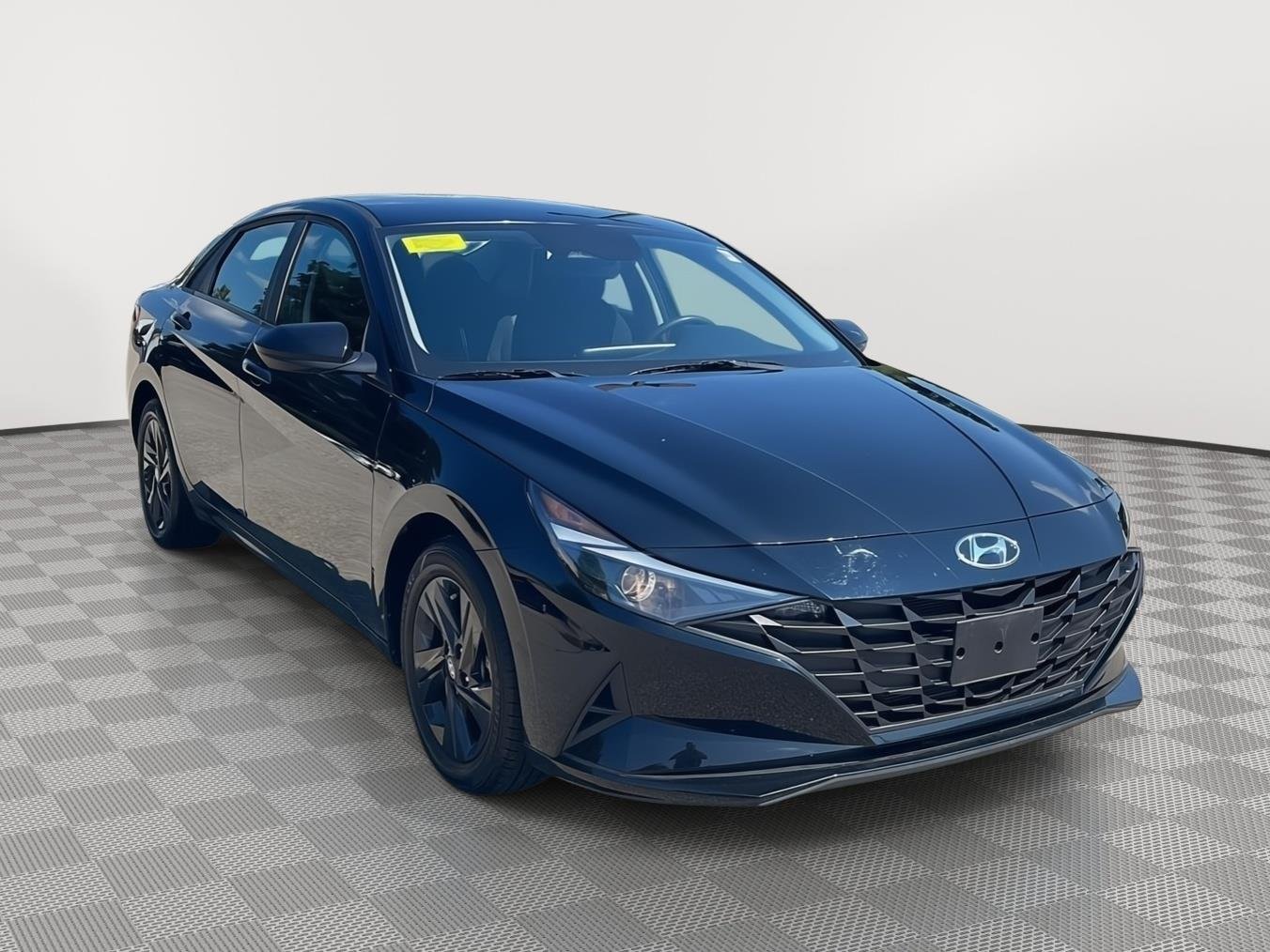 Certified Used 2023 Onyx Black Hyundai SEL image 3