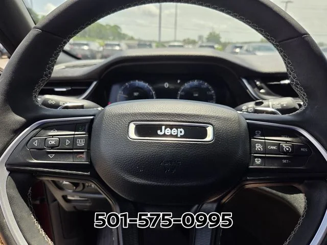Used 2023 Red Jeep Altitude image 22