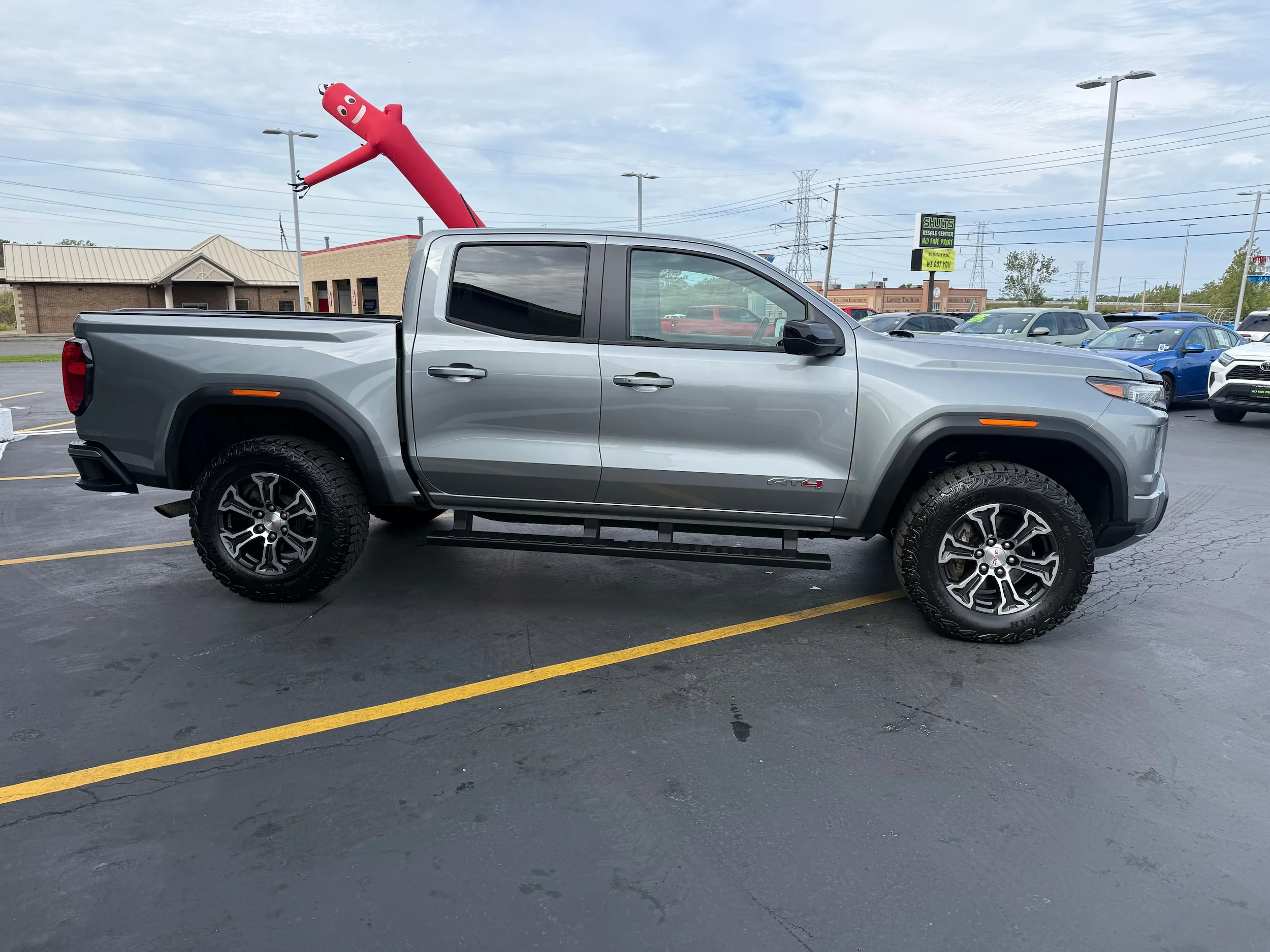 Used 2024 Gray GMC 4WD AT4 image 8