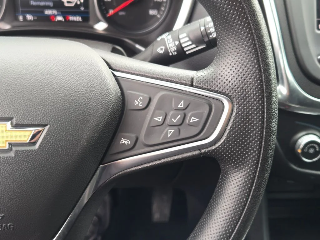 Used 2024 White Chevrolet LT image 30