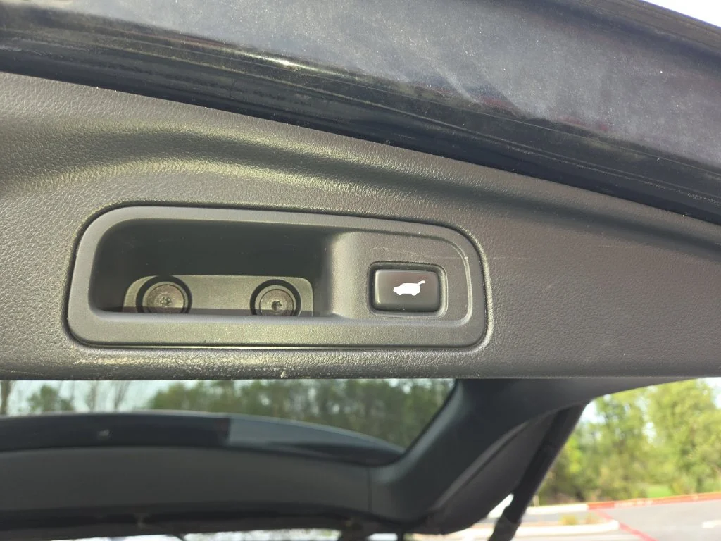 Used 2016  Honda Touring image 24