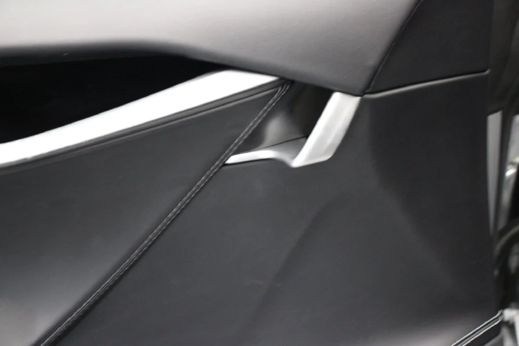 Used 2018 Obsidian Black Metallic Tesla  image 36