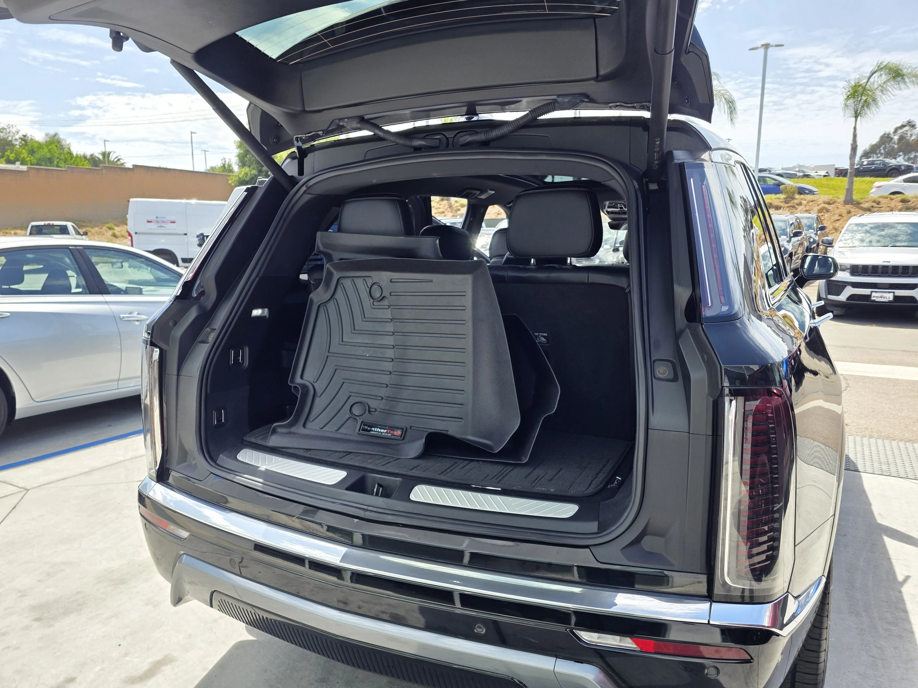 Used 2026 Black Metallic Cadillac Luxury image 17