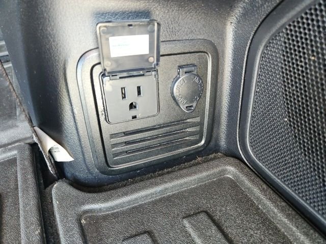Used 2017 White Toyota  image 13