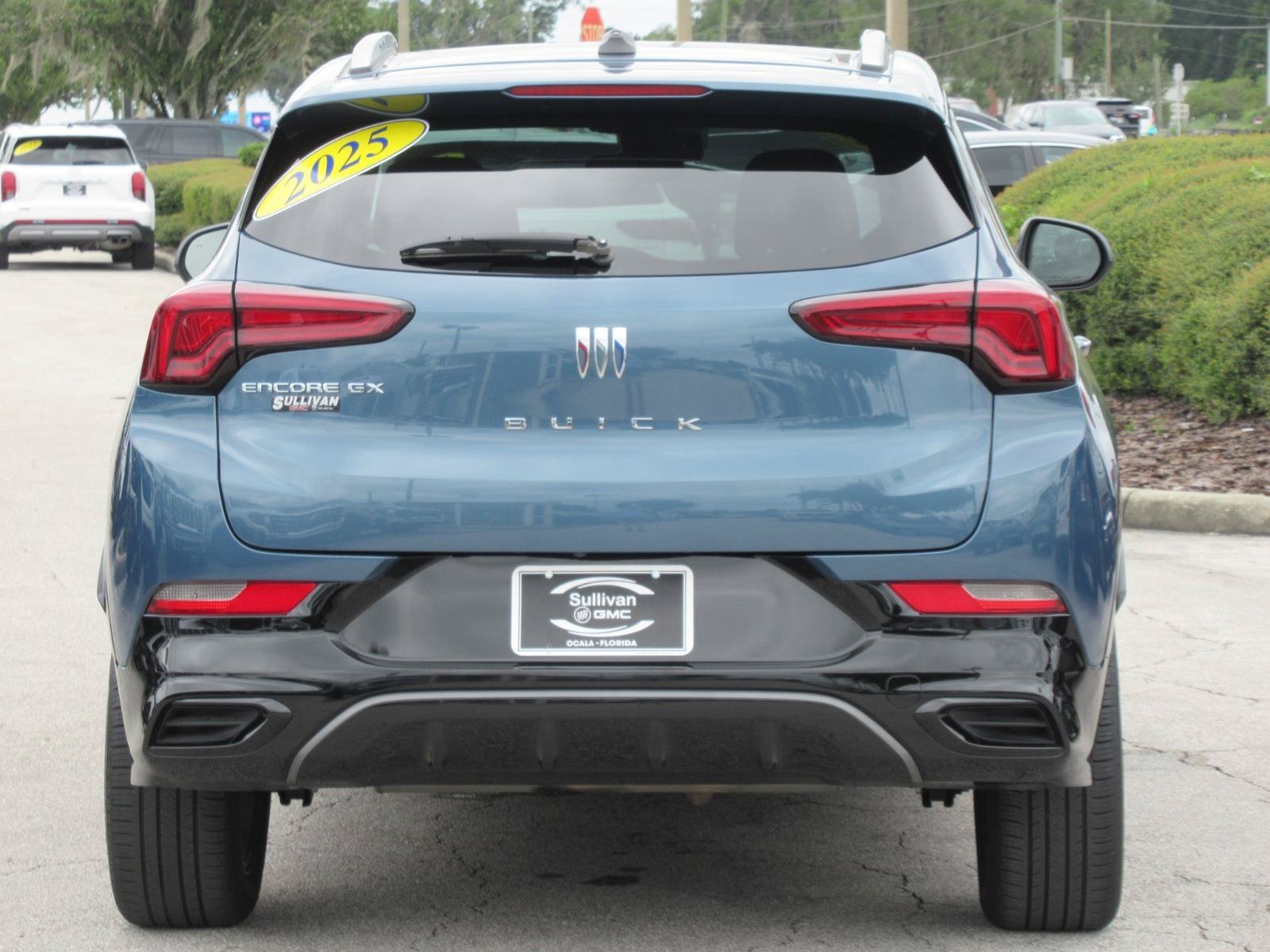 Used 2025 Blue Buick Sport Touring image 6