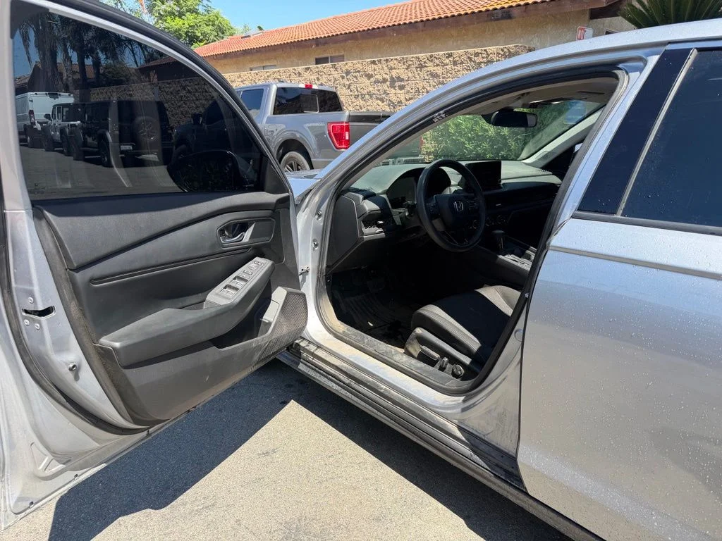 Used 2023 Silver Honda EX image 19