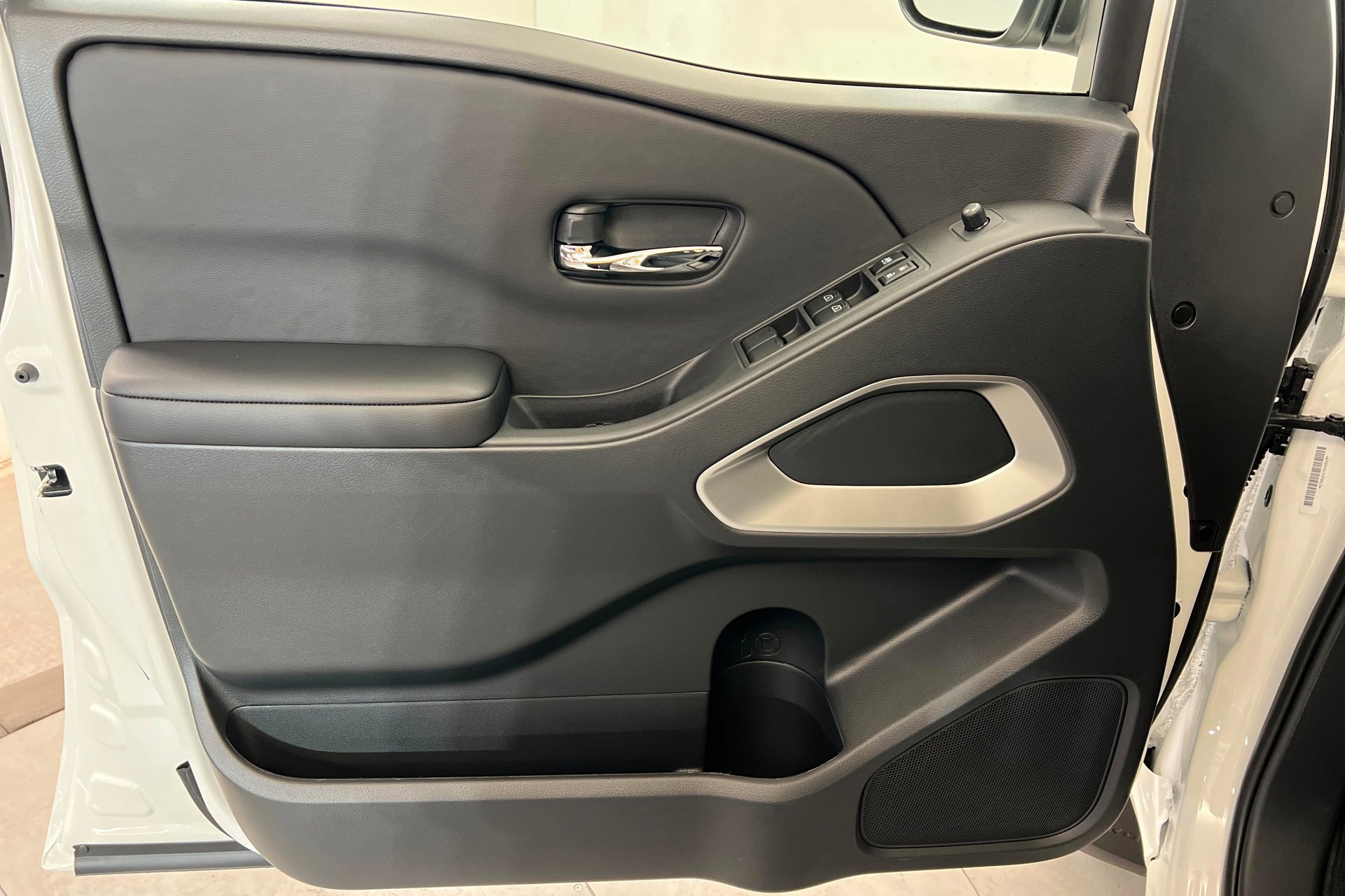 2026 Nissan Frontier SV - Photo 15