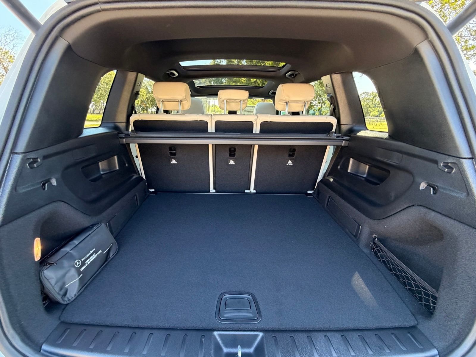 New 2026 Polar White Mercedes-Benz GLB 250 image 16