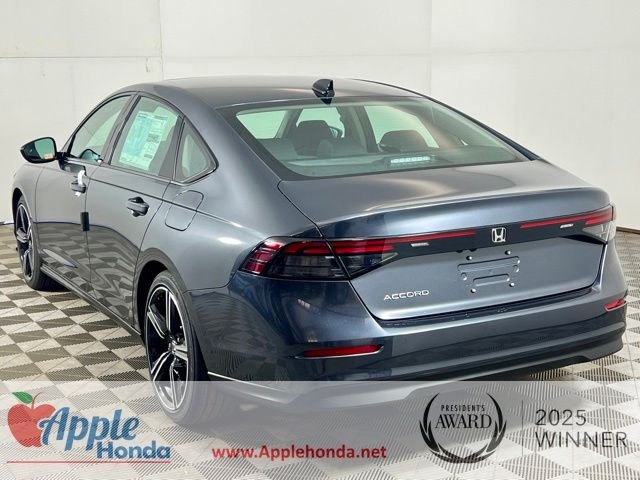 New 2026 Meteorite Gray Metallic Honda SE image 4