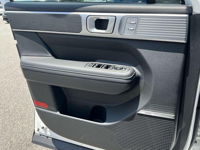 New 2026 White Hyundai Limited FWD image 28