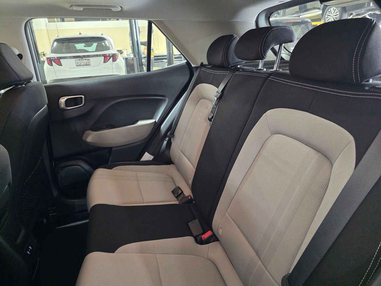 New 2026 Shimmering Silver Hyundai SEL image 14