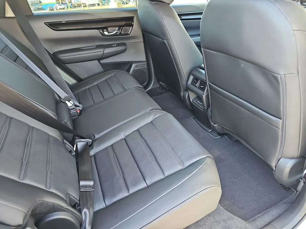 Used 2026 Solar Silver Metallic Honda EX-L image 12