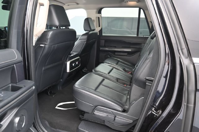 Used 2024 Black Ford XLT image 14