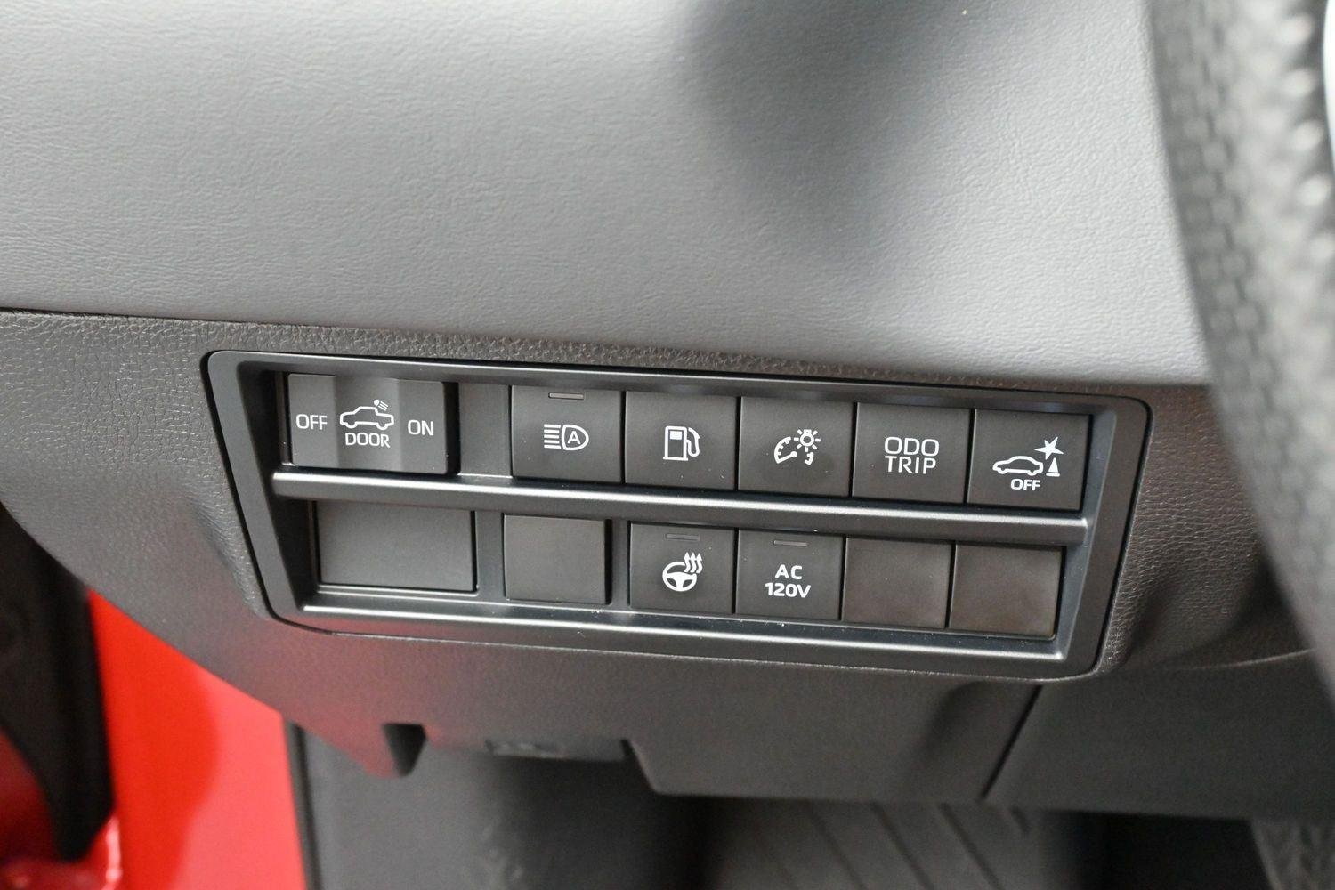Used 2024  Toyota Platinum Hybrid image 28