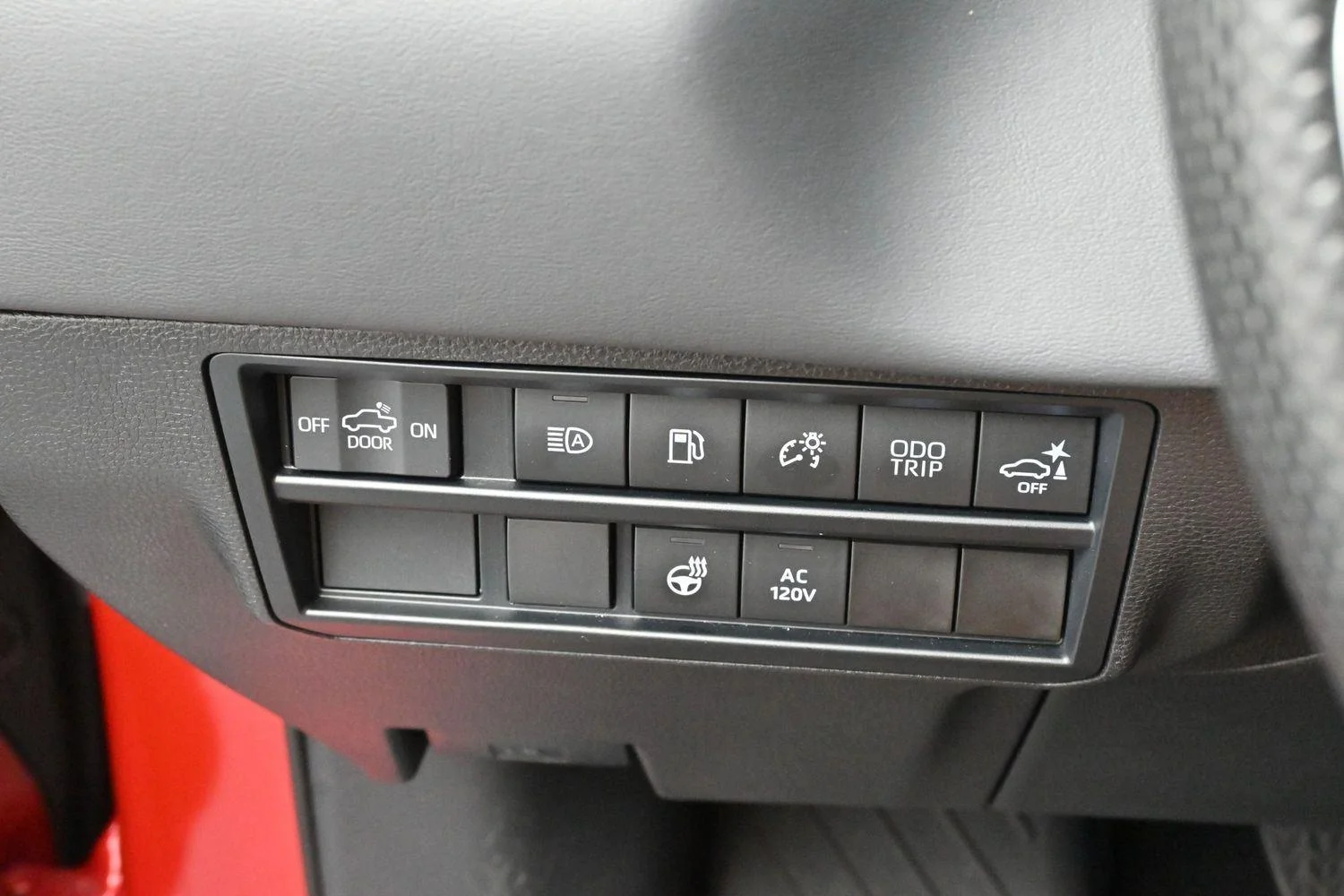Used 2024  Toyota Platinum Hybrid image 28