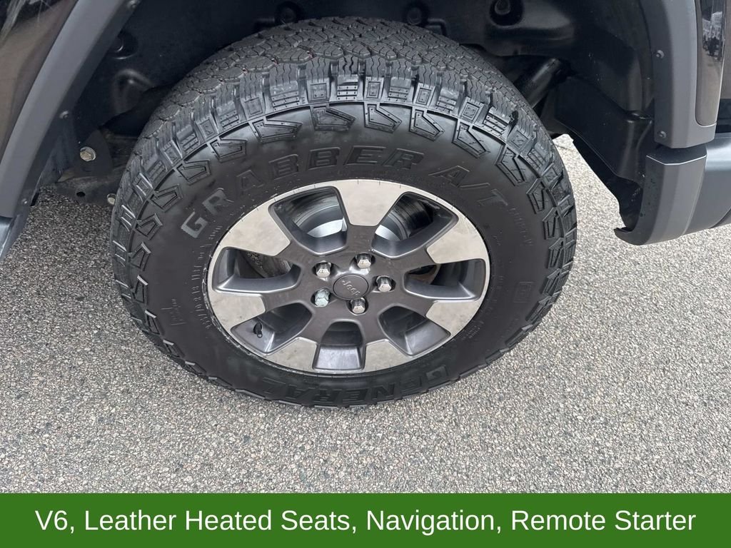 Used 2018 Black Jeep Unlimited Sahara image 13