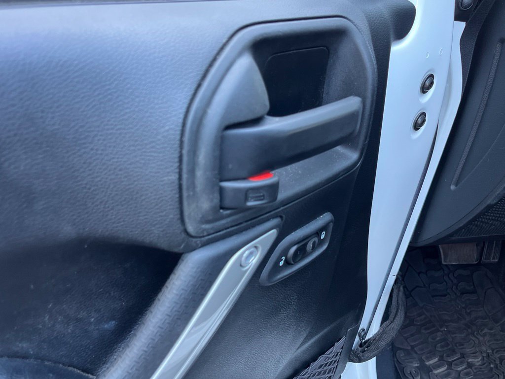 Used 2017 Bright White Clearcoat Jeep Rubicon image 24