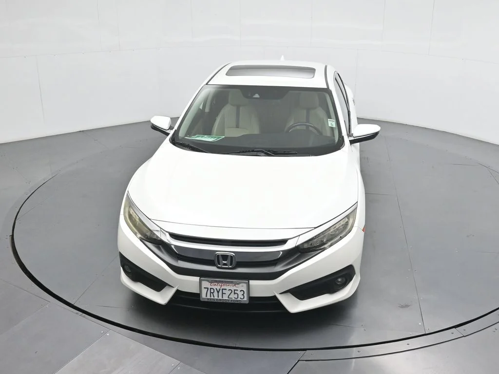 Used 2016 White Honda Touring image 33