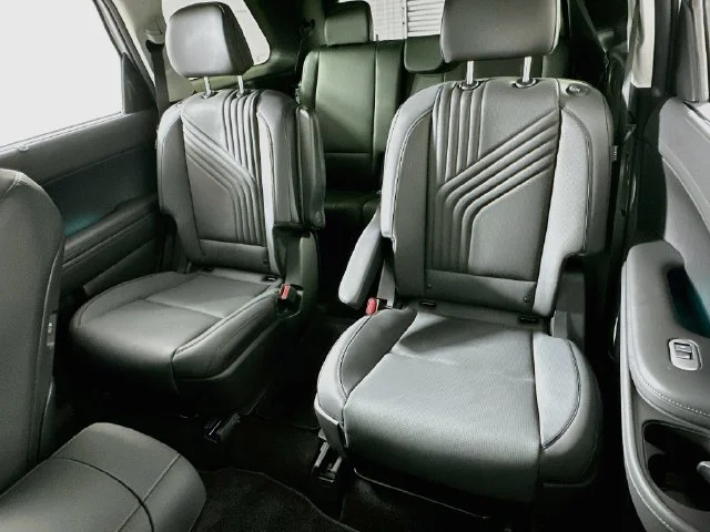 New 2027 White Hyundai Blue SEL Premium image 11
