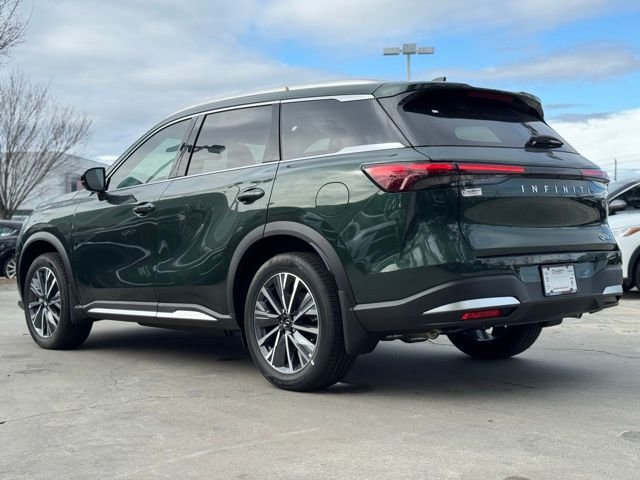 New 2026 DEEP EMERALD INFINITI Luxe FWD image 5