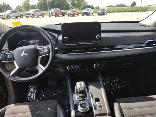 Used 2024 Gray Mitsubishi  image 13