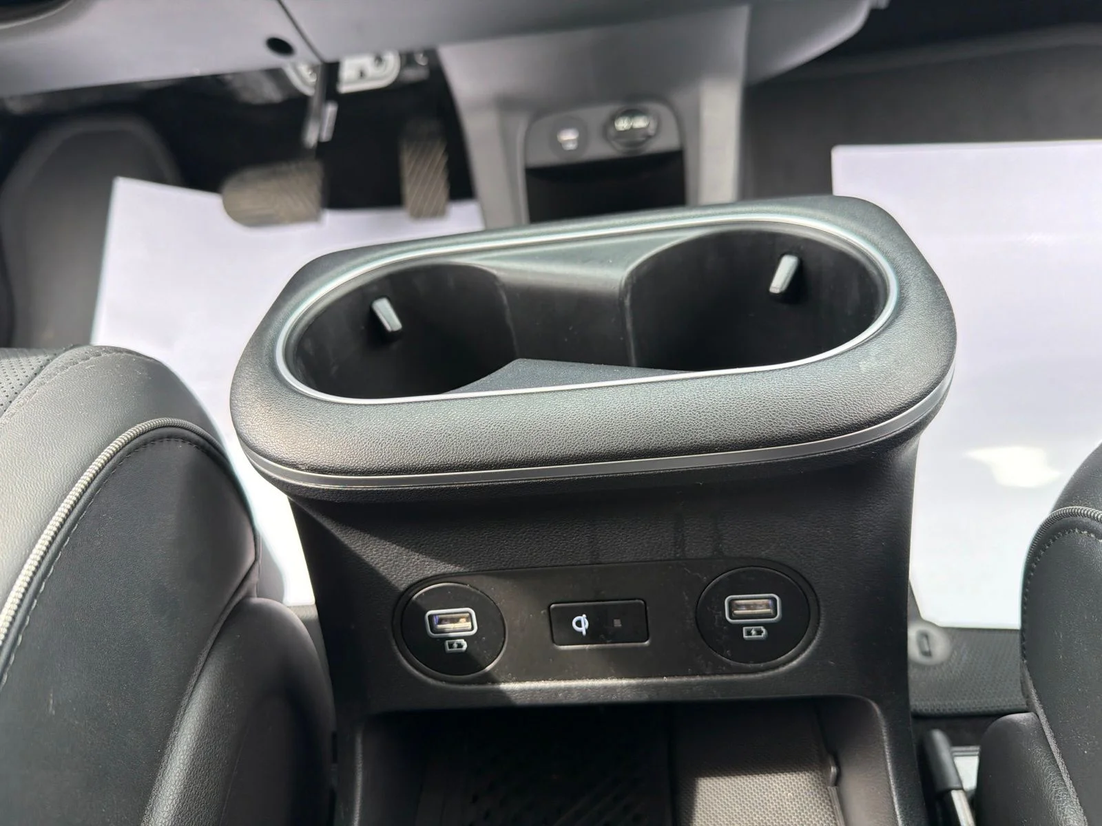 Used 2023 Green Hyundai Limited image 29