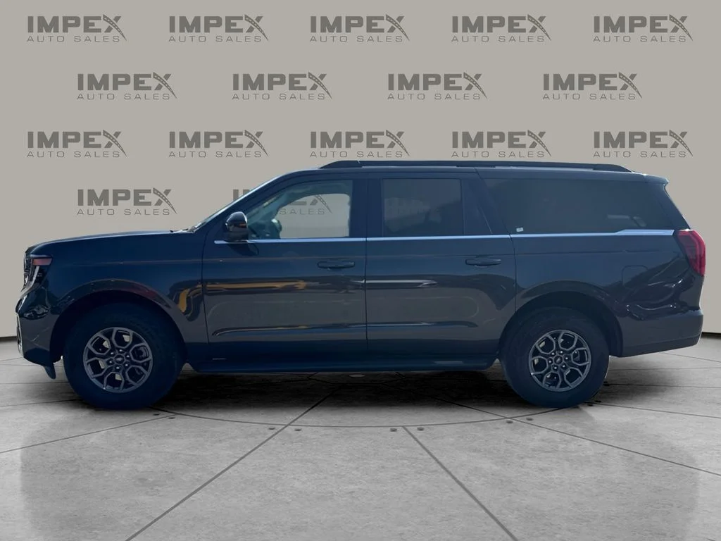 Used 2025 Gray Ford Active image 2