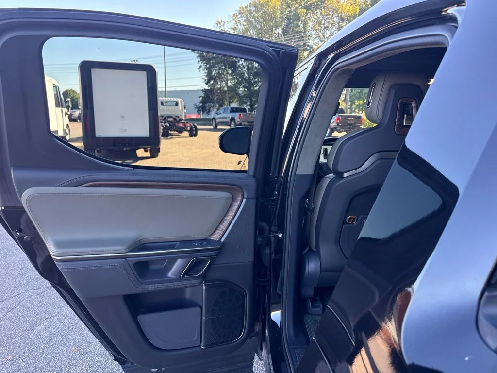 Used 2022 Black RIVIAN Adventure Package image 17