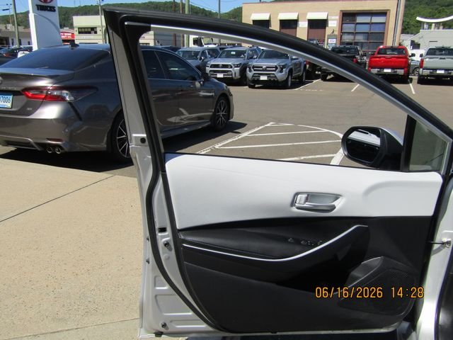 Certified Used 2022 Classic Silver Metallic Toyota SE image 19