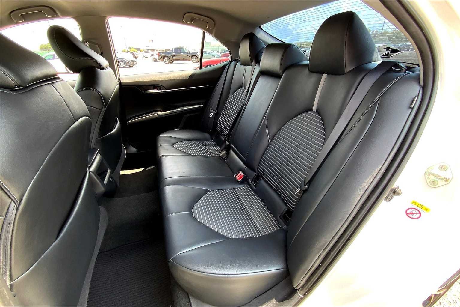 Used 2018 Super White Toyota SE image 20
