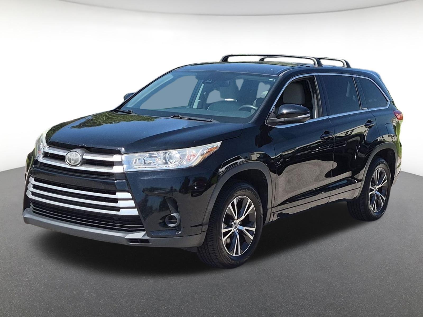Used 2017 Midnight Black Metallic Toyota LE image 1