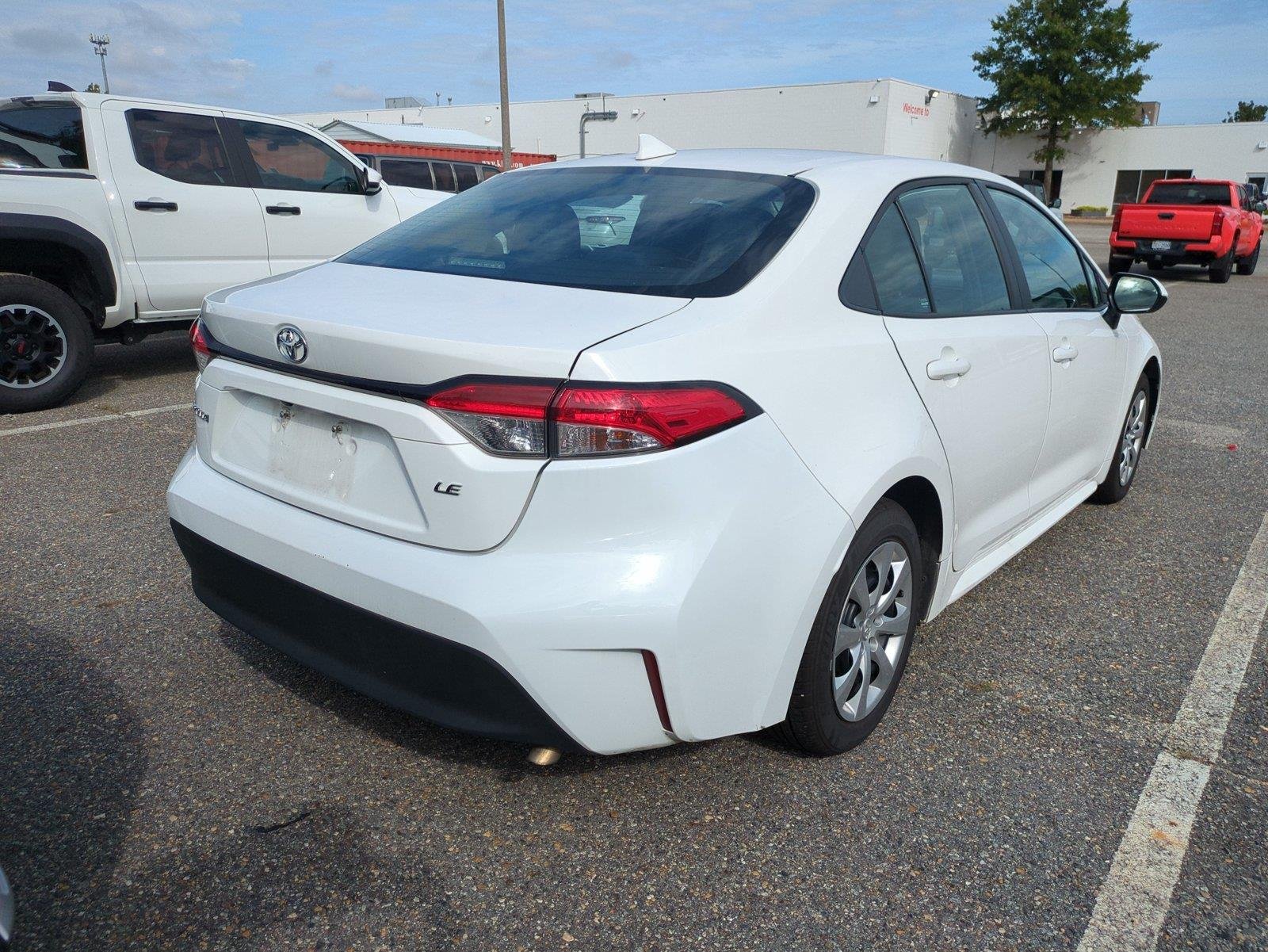 Used 2024  Toyota LE image 4