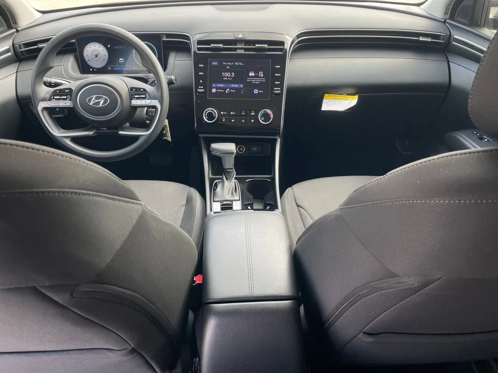 Used 2024 Red Hyundai SE image 9