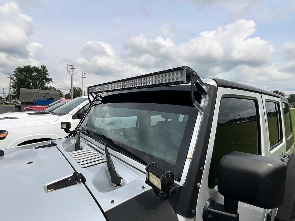 Used 2007 Silver Jeep Unlimited X image 10