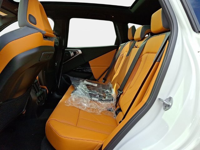 New 2026 Alpine White BMW 30 xDrive image 9