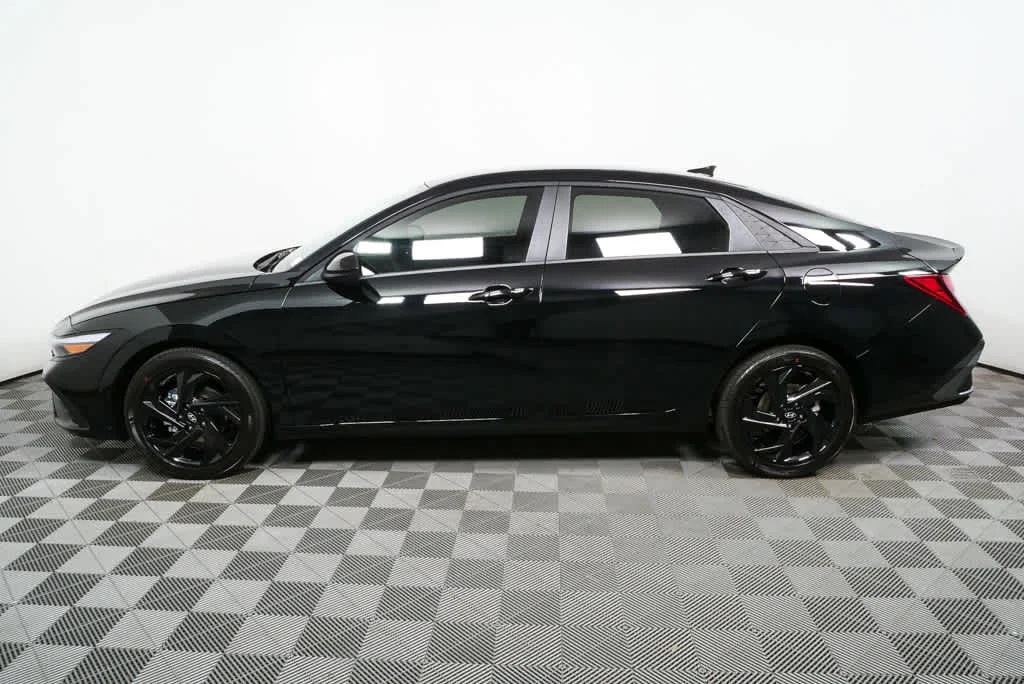 New 2026 Abyss Black Hyundai SEL Sport image 8