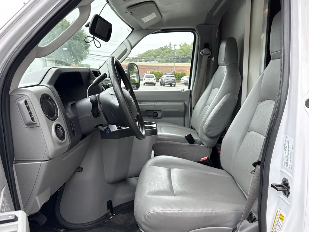 Used 2019 Oxford White Ford Base image 9