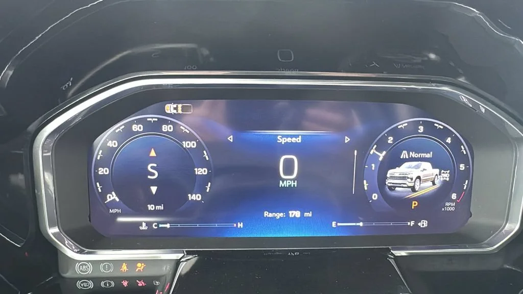 New 2026 Summit White Chevrolet LT image 20