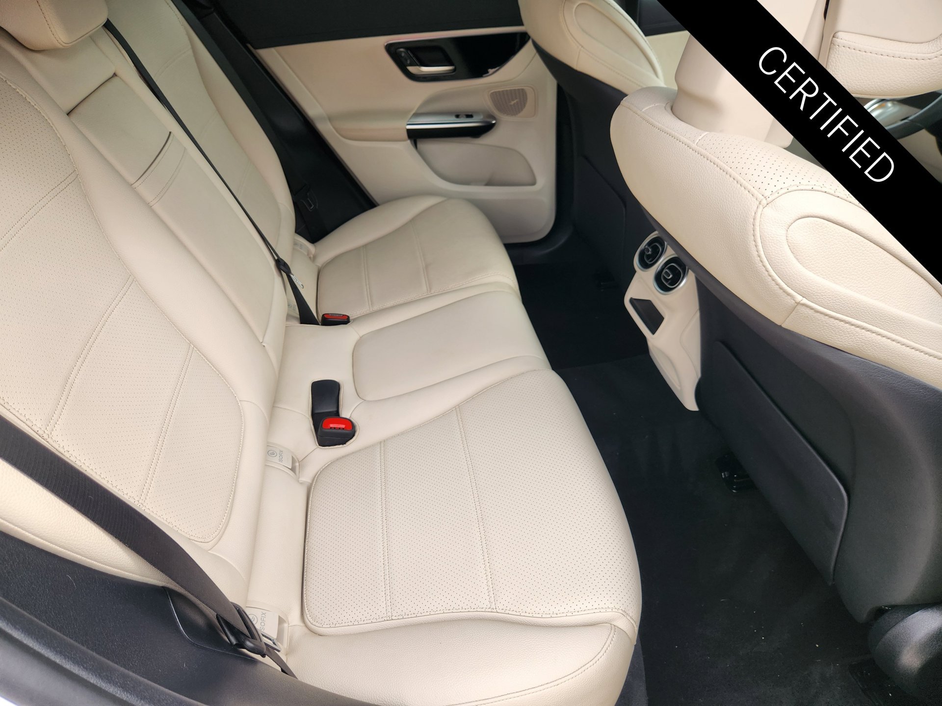 Certified Used 2023 Polar White Mercedes-Benz GLC 300 image 31
