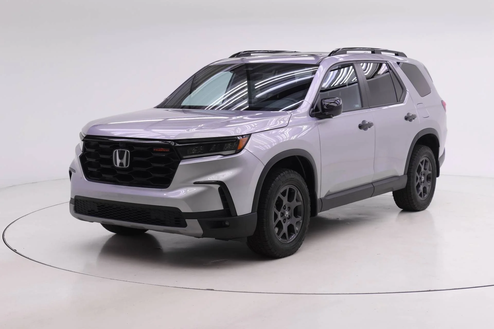 Certified Used 2023 Lunar Silver Metallic Honda TrailSport image 1