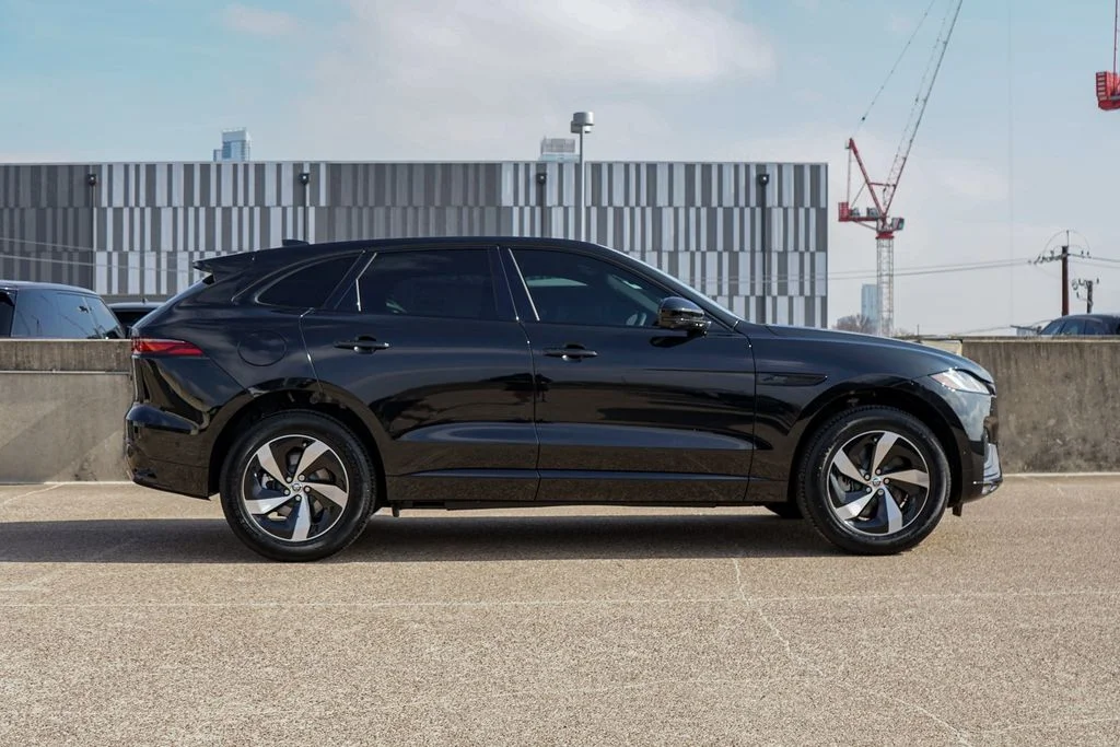 2026 Jaguar F-Pace R-Dynamic S - Photo 11