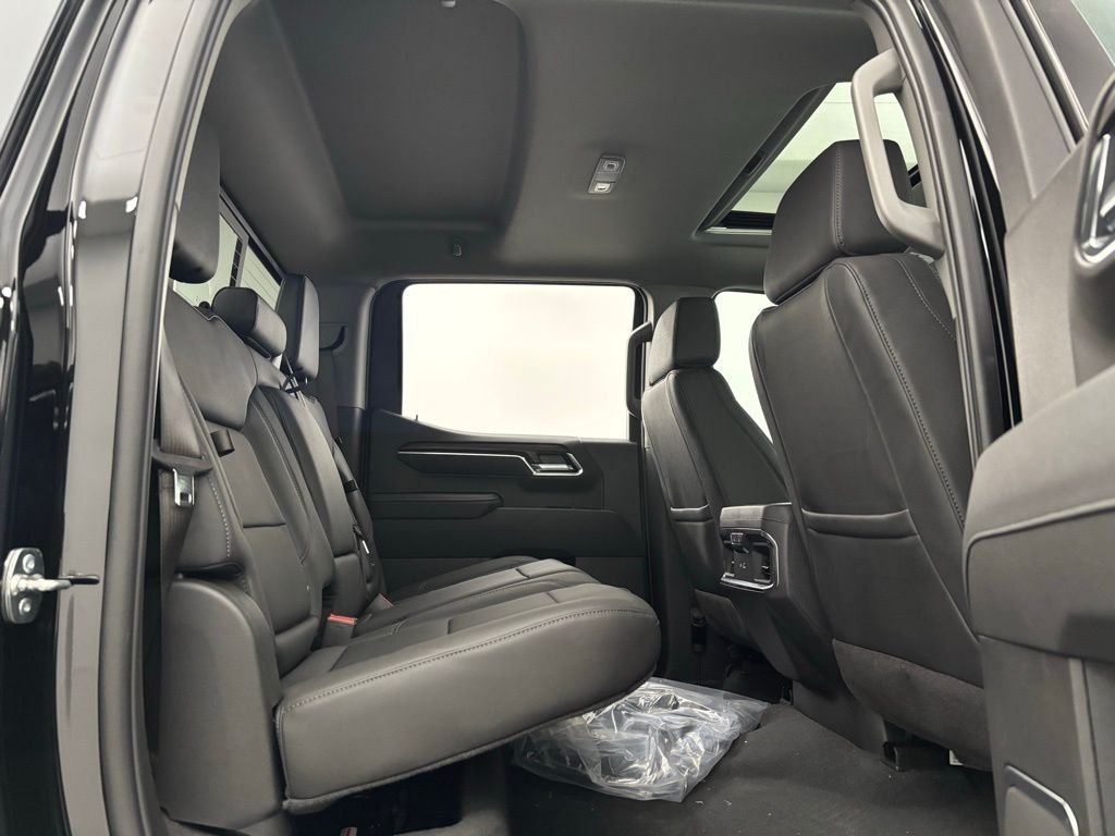 New 2026 Onyx Black GMC SLT image 38
